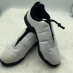 Capezio Toggle Sneaker